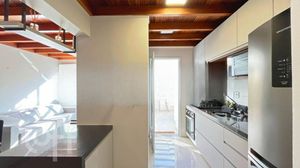 Image 17 - 887982