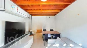 Image 4 - 887982