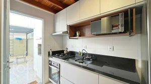 Image 14 - 887982