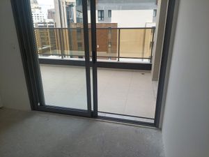 Image 8 - 887986