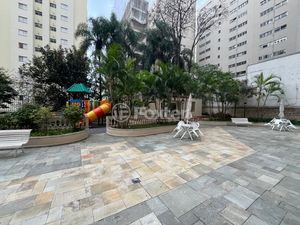 Image 39 - 887988