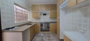 Image 11 - 887997