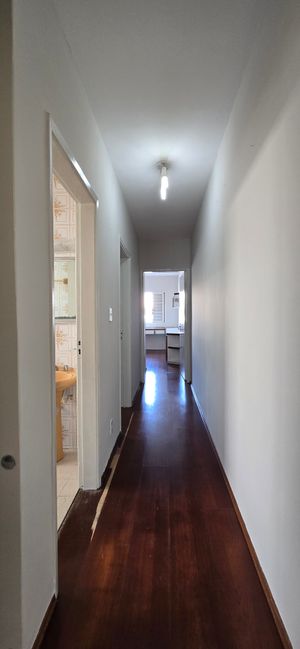 Image 22 - 887997