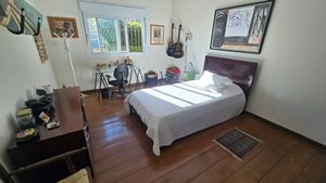 Image 15 - 887999