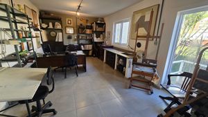 Image 4 - 887999