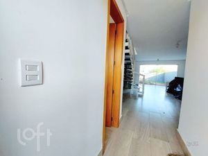 Image 6 - 888047
