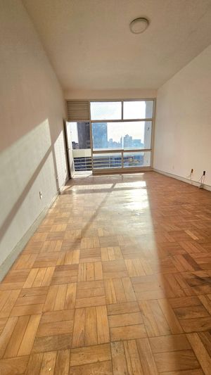 Image 6 - 888048