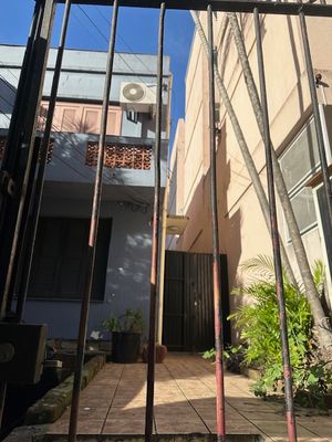 Image 8 - 888051