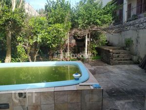 Image 9 - 888055