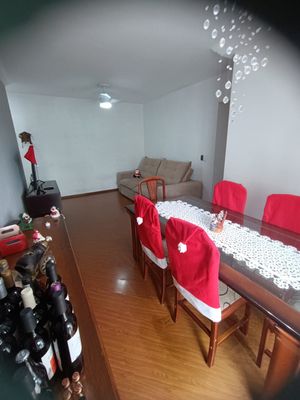Image 3 - 888056