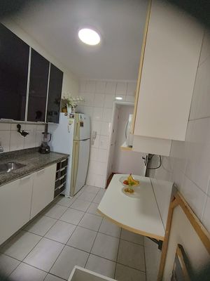 Image 7 - 888056