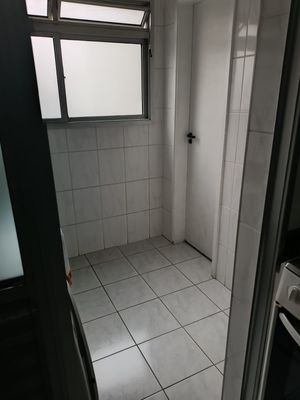 Image 9 - 888056