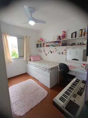 Image 17 - 888056