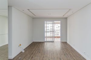 Image 1 - 888059