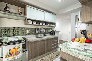 Image 7 - 888059
