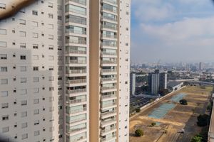 Image 4 - 888059