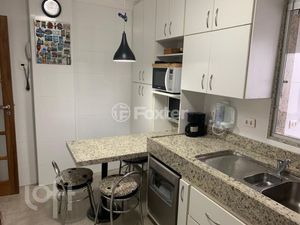 Image 8 - 888060