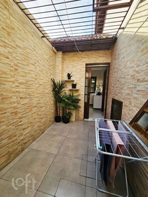 Image 8 - 888071