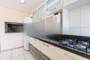 Image 9 - 888072