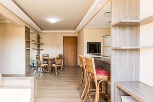 Image 3 - 888072