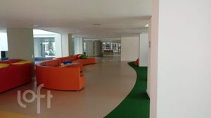Image 13 - 888082