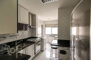 Image 9 - 888083