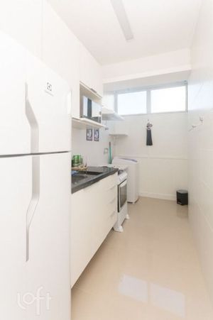 Image 3 - 888092