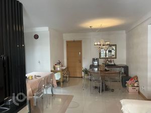 Image 17 - 888103