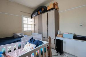Image 9 - 888104