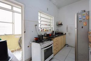 Image 3 - 888104