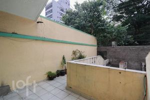 Image 18 - 888104
