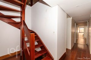 Image 14 - 888110