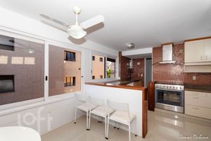 Image 8 - 888110