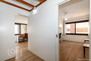 Image 17 - 888110