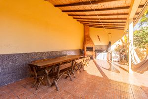 Image 11 - 888111