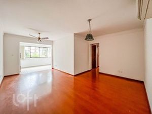 Image 17 - 888112