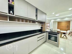 Image 18 - 888114
