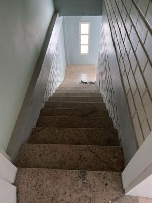 Image 10 - 888115
