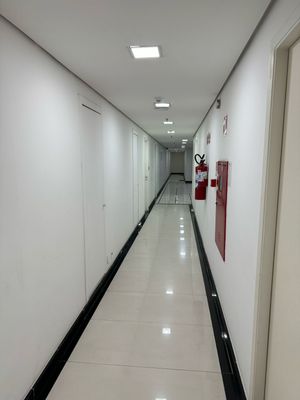 Image 4 - 888118