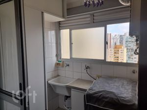 Image 8 - 888123