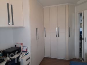Image 10 - 888123
