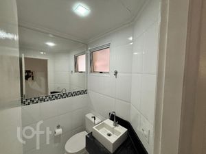 Image 12 - 888124