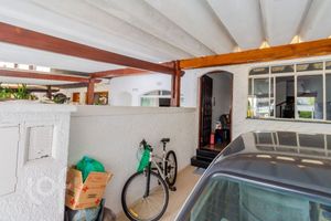 Image 32 - 888125
