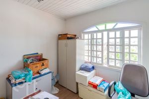 Image 10 - 888125