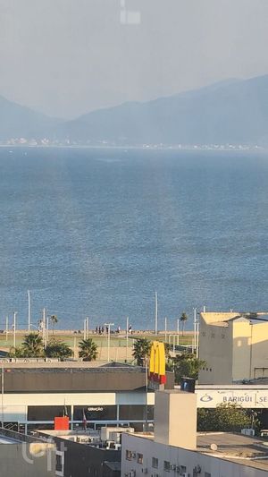 Image 11 - 888129