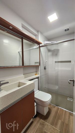 Image 19 - 888129