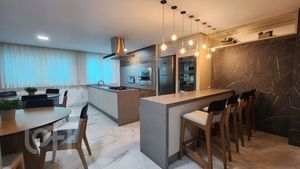 Image 33 - 888129