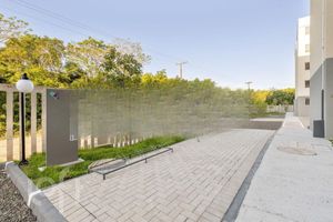 Image 18 - 888130