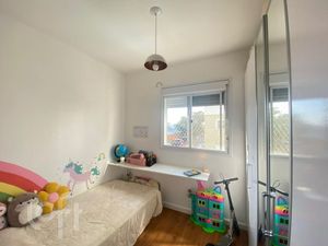 Image 11 - 888135