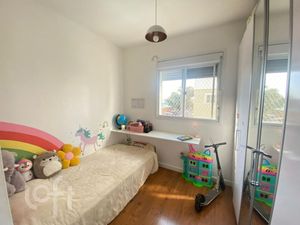 Image 12 - 888135